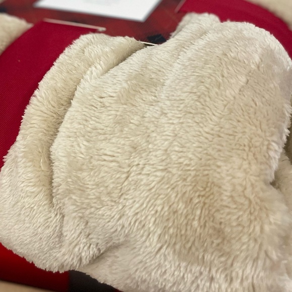 Charter Club Ultra Soft Throw / Blanket, Tan Cream NWT Gift Box PRICE‎ DROPPED! - Picture 5 of 9
